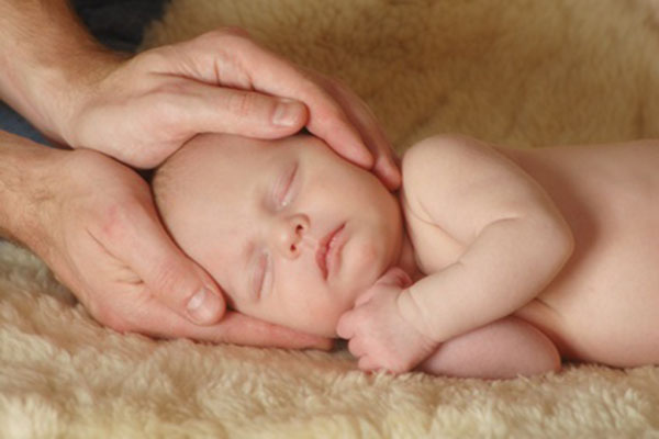 Craniosacrale Therapie bei Babys und Kleinkindern